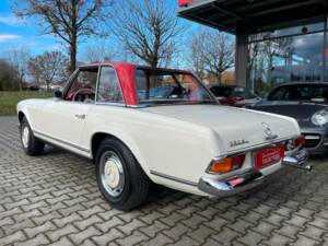 Image 7/25 of Mercedes-Benz 280 SE (1967)