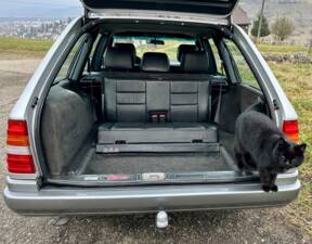 Image 16/16 of Mercedes-Benz E 300 Turbodiesel T (1996)