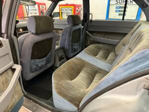 Image 11/17 of Maserati 420 i (1985)