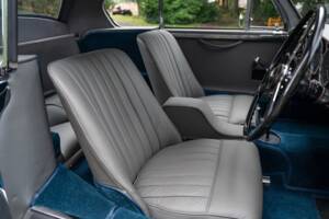 Image 42/64 of Aston Martin DB 2/4 Mk II (1957)