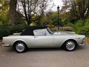 Image 27/50 of Alfa Romeo 2600 Spider (1964)