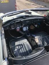 Image 2/7 de MG MGB (1964)