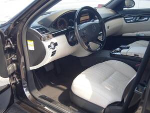 Bild 21/35 von Mercedes-Benz S 600 L (2008)