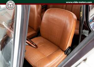 Image 12/15 of Alfa Romeo Giulia Super 1.3 (1972)