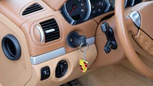 Immagine 49/70 di Porsche Cayenne S (2007)