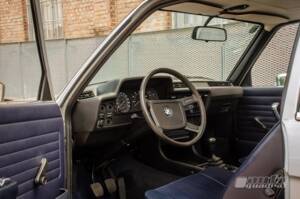 Image 8/22 of BMW 323i (1980)