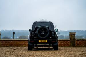 Image 25/50 de Land Rover Defender 110 V8 &quot;Bond Edition&quot; (2021)