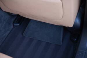 Image 35/50 de BMW 760Li (2011)