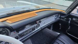 Image 12/26 de Mercedes-Benz 280 SL (1970)