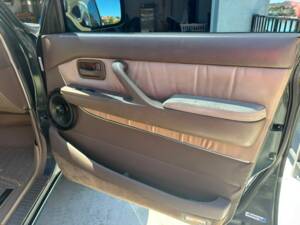 Image 25/41 of Toyota Land Cruiser J80 (1995)