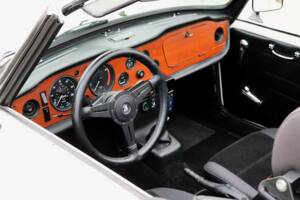 Image 4/50 de Triumph TR 6 (1970)