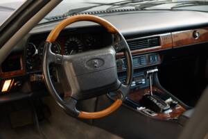 Image 36/50 of Jaguar XJS 5.3 V12 (1993)