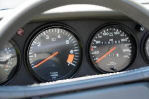 Bild 16/20 von Porsche 911 Carrera 3.2 (1988)