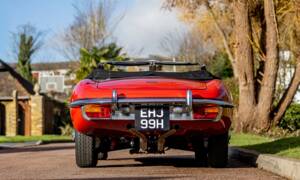 Image 7/50 de Jaguar E-Type (1969)