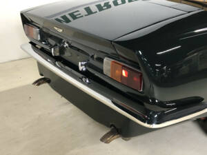 Immagine 15/32 di Aston Martin V8 Volante (1982)