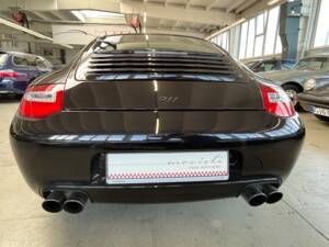 Image 25/39 of Porsche 911 Carrera (2011)