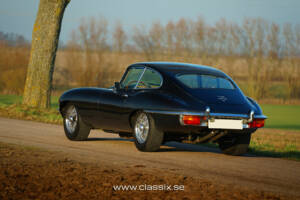 Afbeelding 16/21 van Jaguar E-Type (1970)