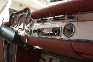 Immagine 28/50 di Mercedes-Benz 230 SL (1967)