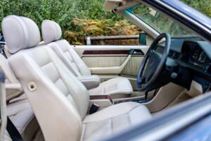 Bild 5/46 von Mercedes-Benz E 320 (1994)