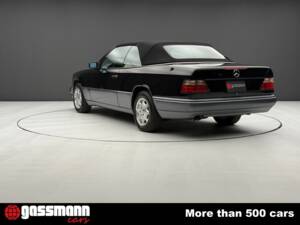 Imagen 11/15 de Mercedes-Benz E 320 (1995)