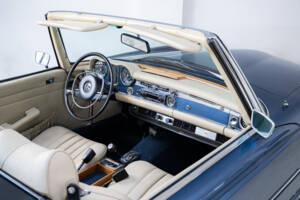 Image 22/38 of Mercedes-Benz 280 SL (1978)