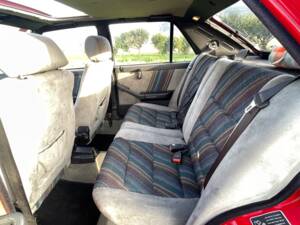 Image 9/12 de Lancia Delta 1.6 HF (1990)