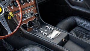 Image 29/69 de Ferrari 365 GT 2+2 (1969)