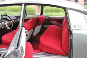 Image 14/22 of Citroën DS 21 Pallas (1966)