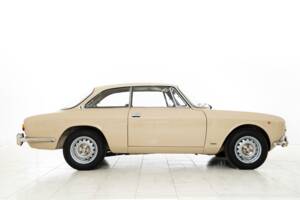 Image 1/5 of Alfa Romeo Giulia GT 1300 Junior (1975)