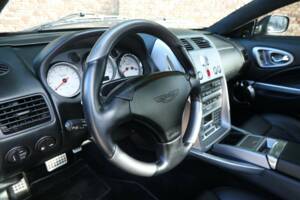 Bild 50/50 von Aston Martin V12 Vanquish (2003)