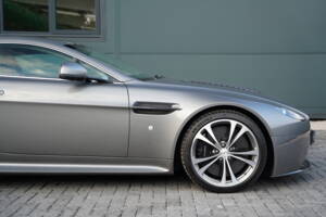 Immagine 24/50 di Aston Martin V12 Vantage (2012)