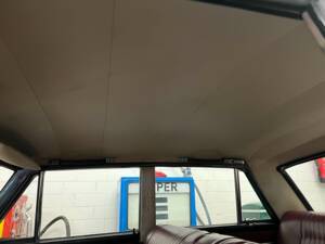 Afbeelding 11/17 van FIAT 2300 (1964)