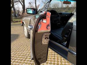 Immagine 21/24 di Mercedes-Benz 380 SL (1984)