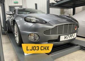 Image 12/50 of Aston Martin V12 Vanquish (2003)