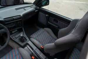 Image 17/37 of BMW M3 Sport Evo (1990)