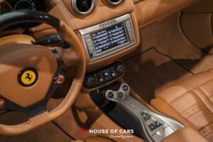 Image 21/25 of Ferrari California 30 (2012)