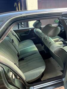 Bild 18/19 von BMW 732i (1984)