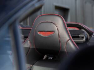 Immagine 43/72 di Aston Martin Vanquish Volante (2016)