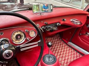 Immagine 17/43 di Austin-Healey 3000 Mk II (BJ7) (1963)