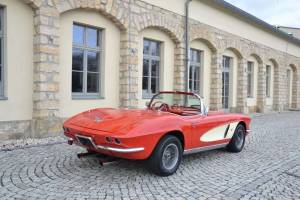 Image 11/20 of Chevrolet Corvette (1962)