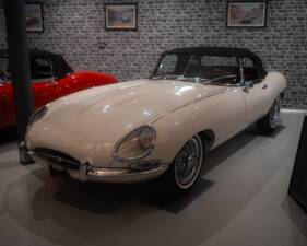 Immagine 21/22 di Jaguar E-Type 3.8 Flat Floor (1961)