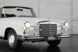 Image 11/50 of Mercedes-Benz 280 SE 3,5 (1969)