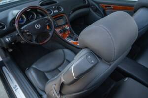 Image 60/86 de Mercedes-Benz SL 500 (2002)