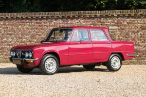 Image 15/50 of Alfa Romeo Giulia Nuova Super 1300 (1975)