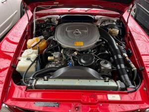 Image 18/27 de Mercedes-Benz 560 SL (1988)
