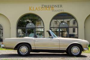 Image 9/56 de Mercedes-Benz 280 SL (1970)