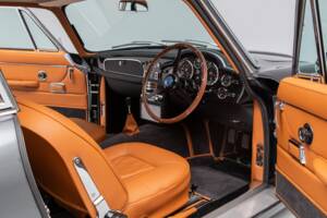 Bild 14/17 von Aston Martin DB 6 (1967)