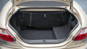 Image 8/9 of Jaguar XKR (2001)