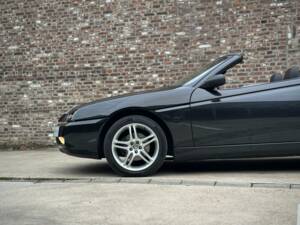 Image 26/59 of Alfa Romeo Spider 2.0 JTS (2003)