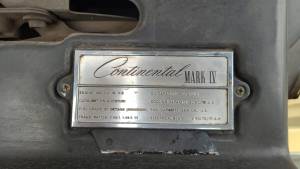 Image 25/34 of Lincoln Continental Mark IV (1974)